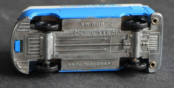 Siku Volkswagen T1 Bus V211 "Bochumer Autokrahnverleih" 1965 Metallmodell (1058)